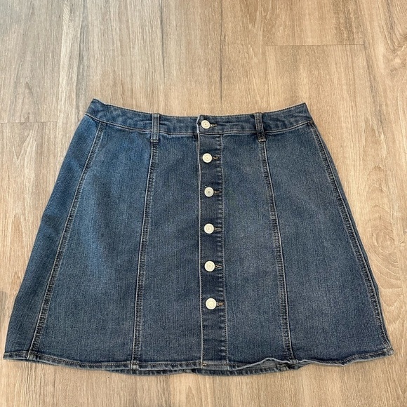 Mossimo Supply Co. Dresses & Skirts - Mossimo jean skirt, size 12